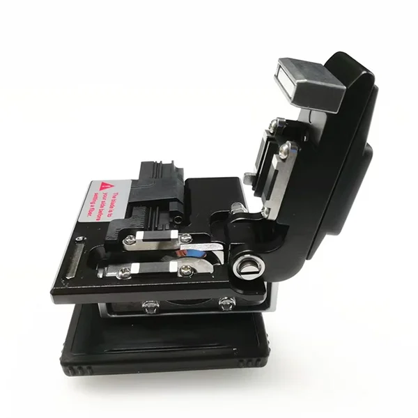 Angled Fiber Cleaver
