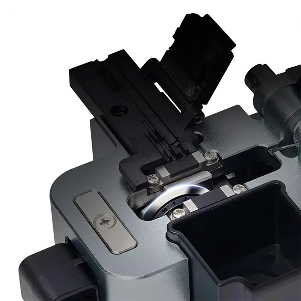 Fiber Optic Cleaver Options from a Manufacturer