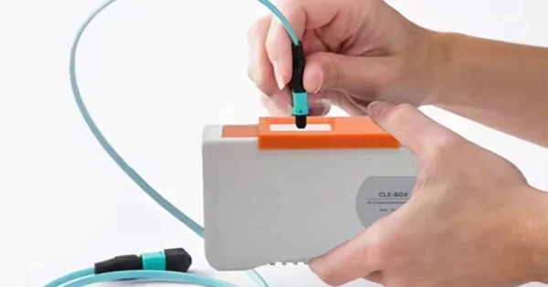 How to Clean Fiber Optic Cable Ends the Right Way